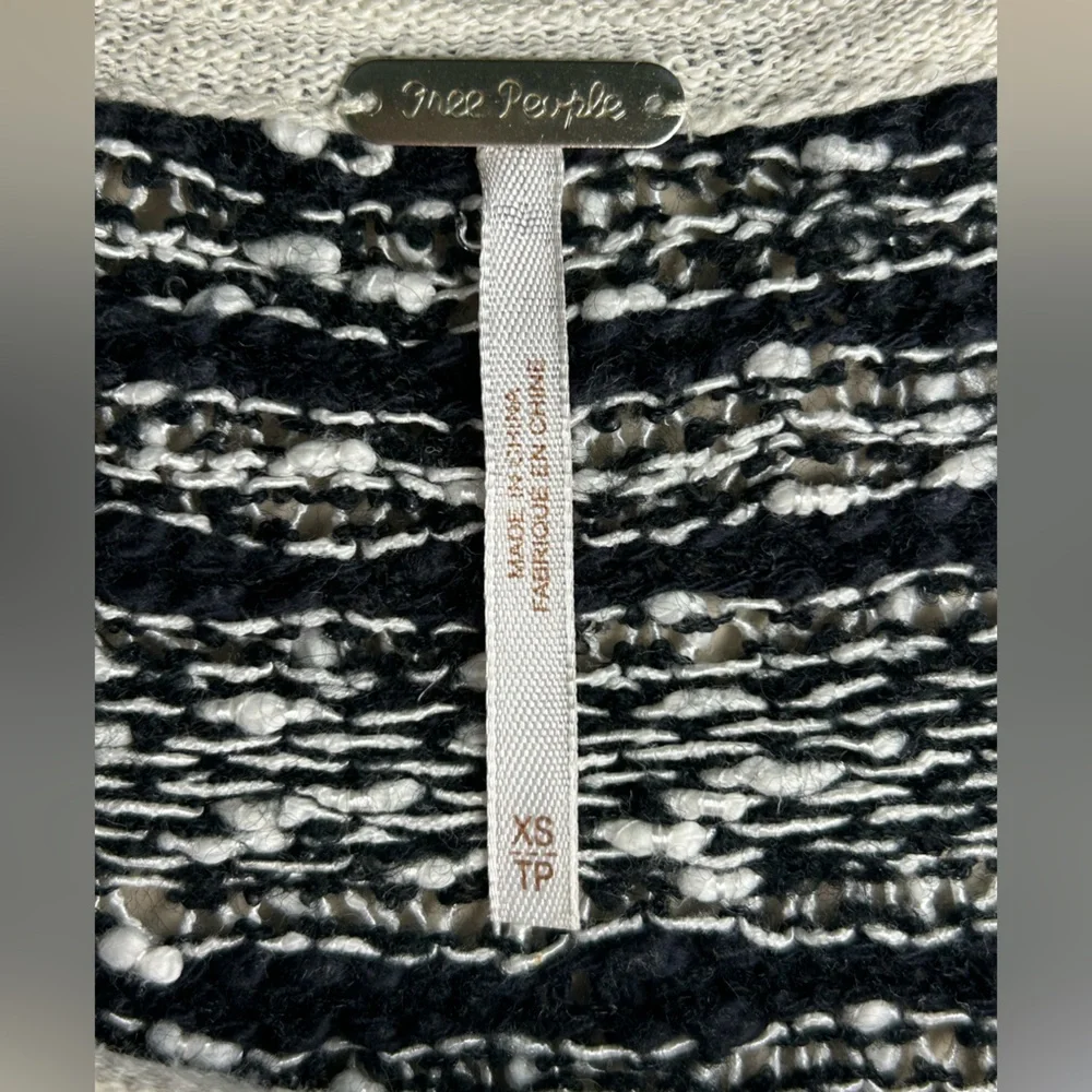 Free People MILES AWAY SWIT Knit Pull On Lightweight Sweater BOHO Sz XS